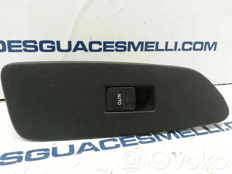 Toyota Auris E180 Electric window control switch 