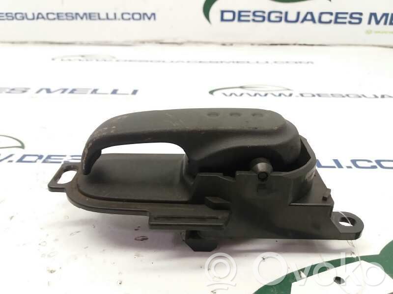 Nissan Micra Manecilla interna puerta delantera 