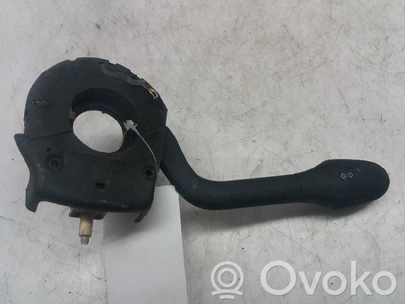 Volkswagen Vento Palanca de intermitentes 