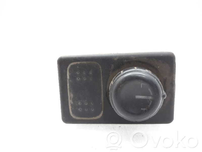 Nissan PickUp Interruptor del espejo lateral 