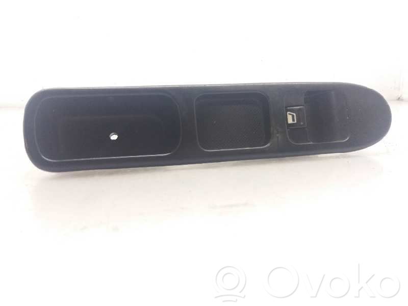Peugeot 307 Electric window control switch 