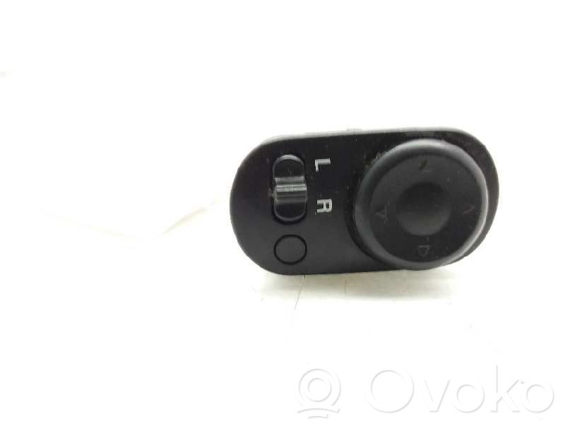 Chevrolet Lacetti Wing mirror switch 