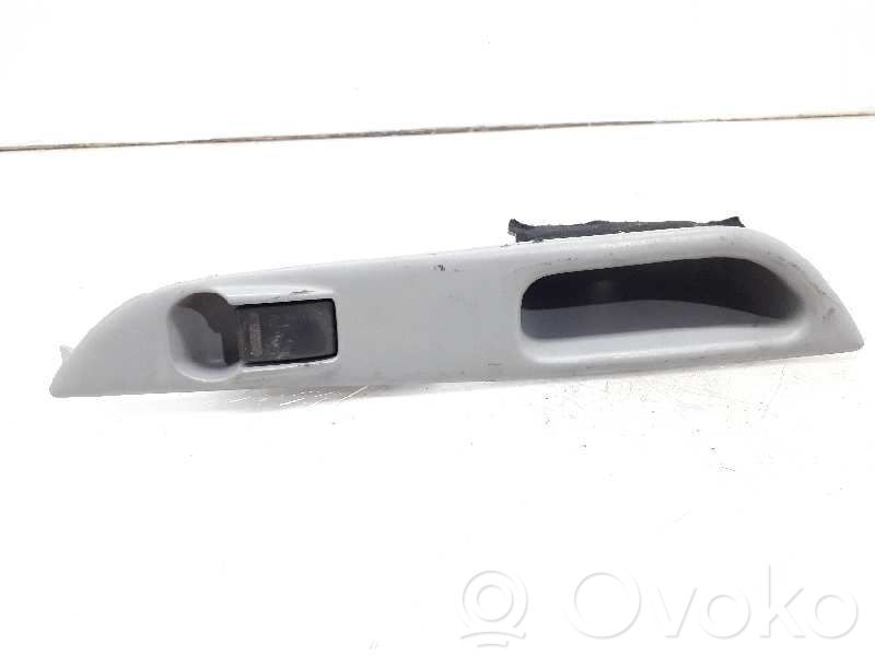 Nissan Almera Tino Przyciski szyb 