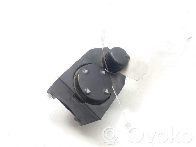 Audi A4 S4 B5 8D Wing mirror switch 