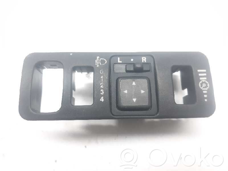 Mitsubishi Carisma Interruptor del espejo lateral 