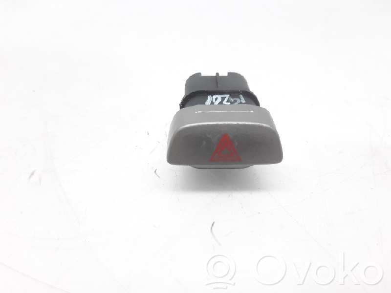 Ford Focus Botón interruptor de luz de peligro 