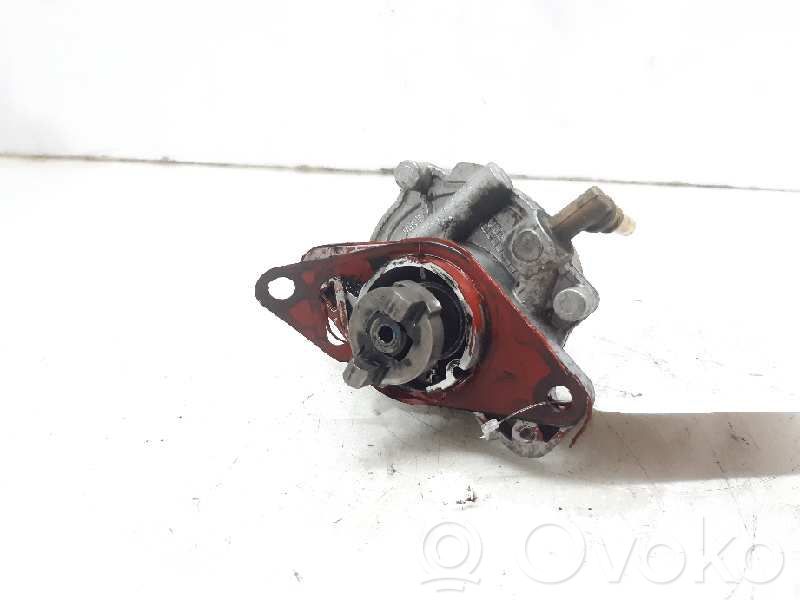 Opel Corsa C Vacuum pump 