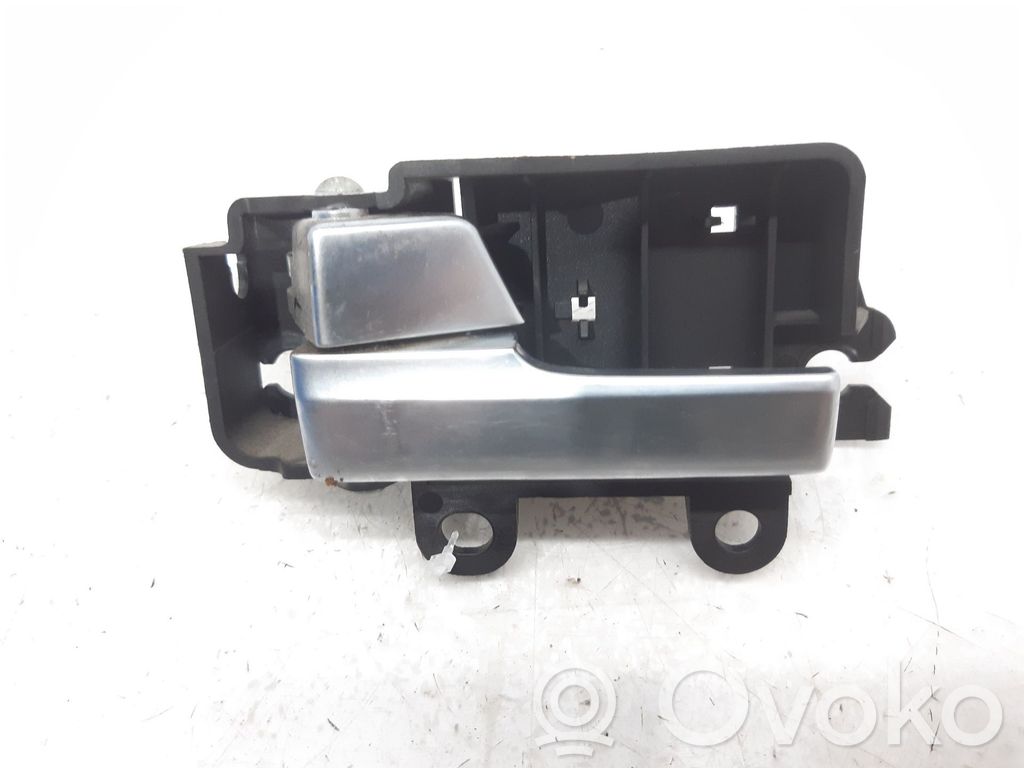 Manecilla interna puerta delantera   3M51R22601BB