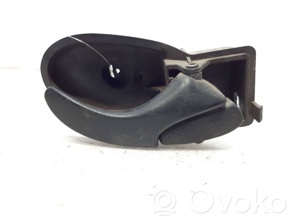 Manecilla interna puerta delantera   YC15V22600AB