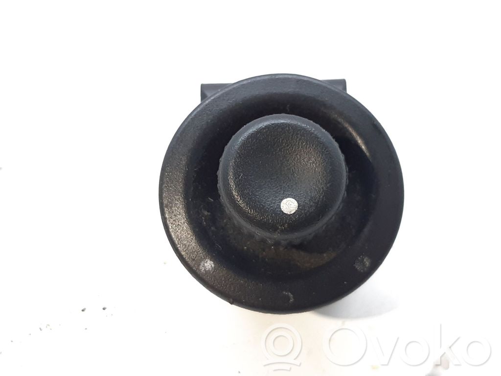 Renault Clio II Wing mirror switch 