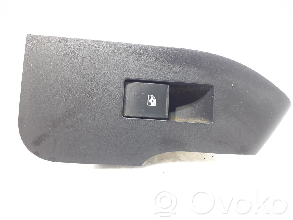 Chevrolet Captiva Electric window control switch 