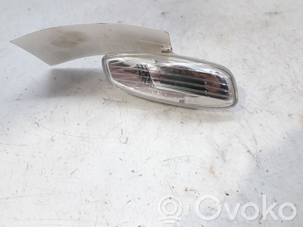 Peugeot 207 Seitenblinker 