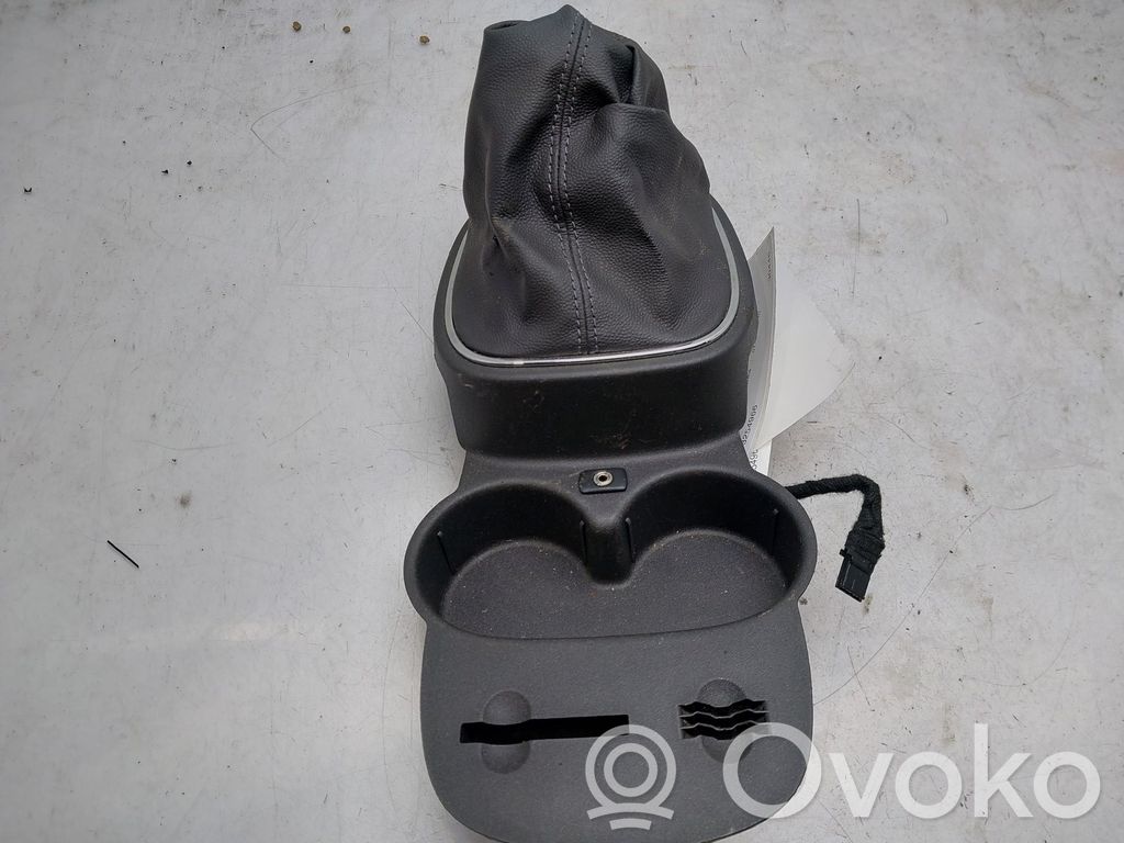 Opel Corsa D Rivestimento in plastica cornice della leva del cambio