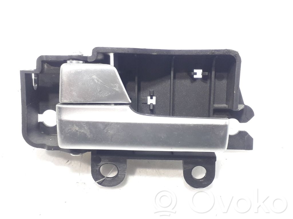 Manecilla interna puerta trasera   3M51R22601BB