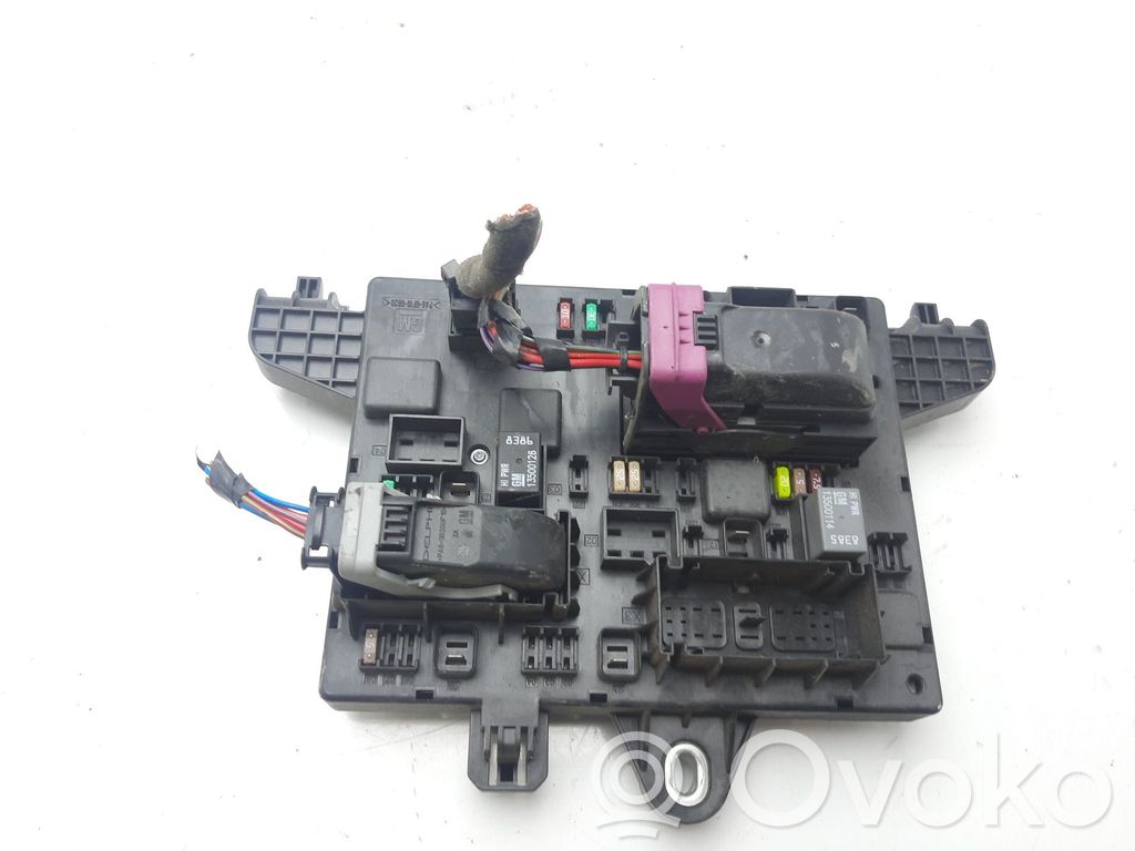 Módulo de fusible   13302300