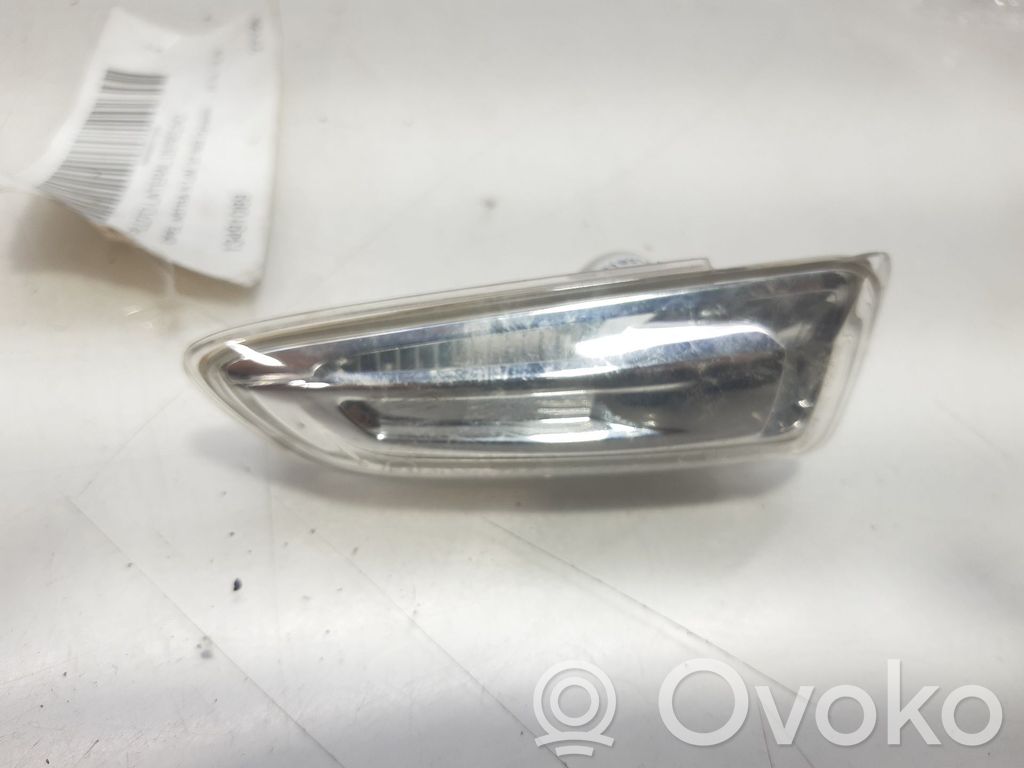 Opel Astra K Semnalizator bară față 