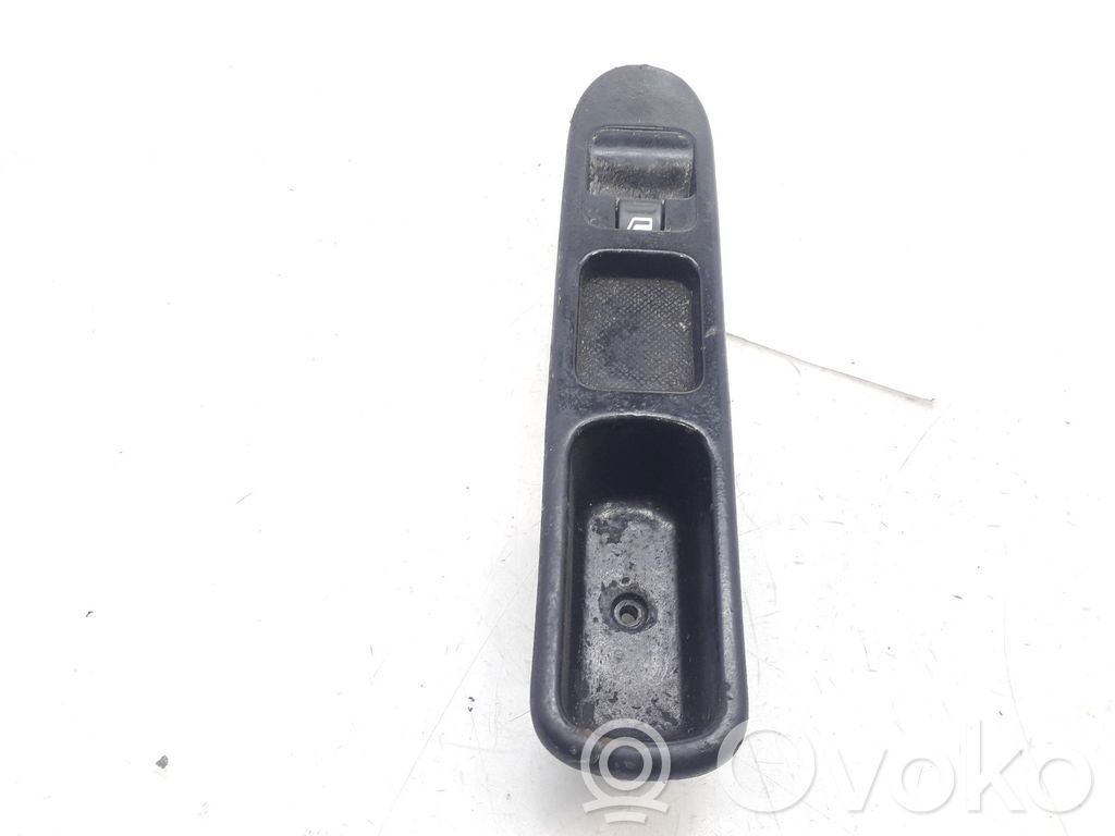 Peugeot 307 Interruptor del elevalunas eléctrico 