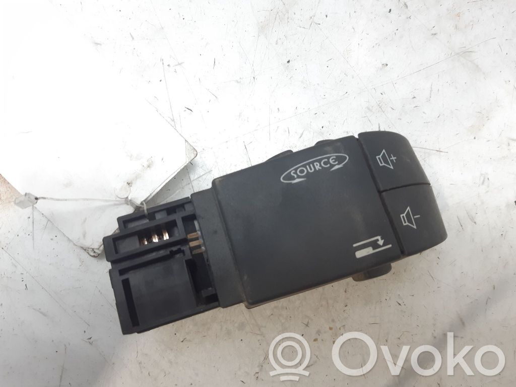 Opel Vivaro Interruptor de control multifunción 
