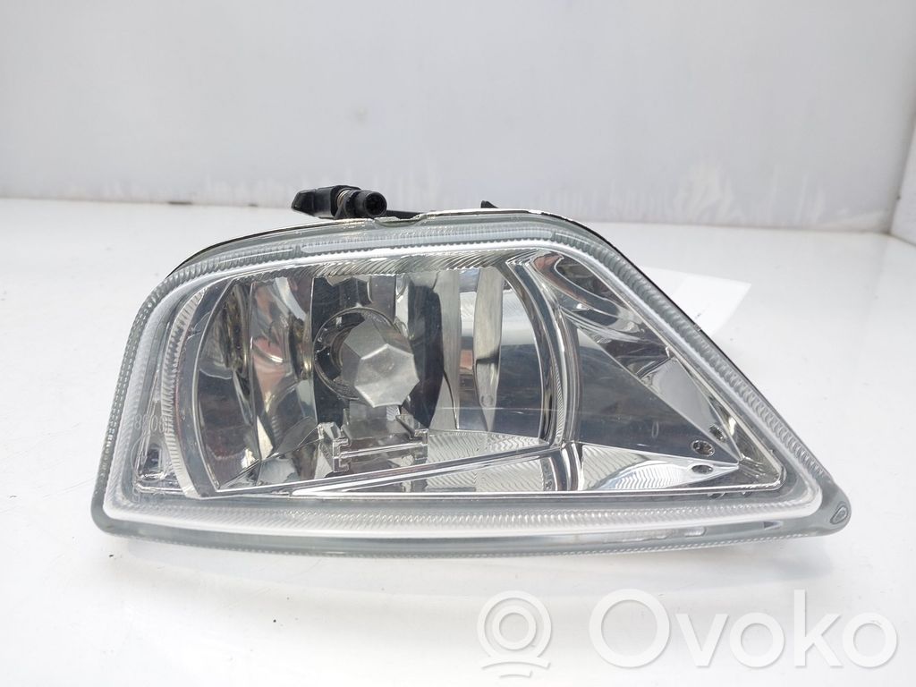 Ford Focus Miglas lukturis priekšā 