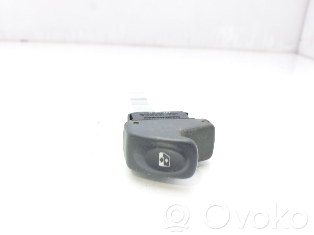 Renault Clio II Electric window control switch 