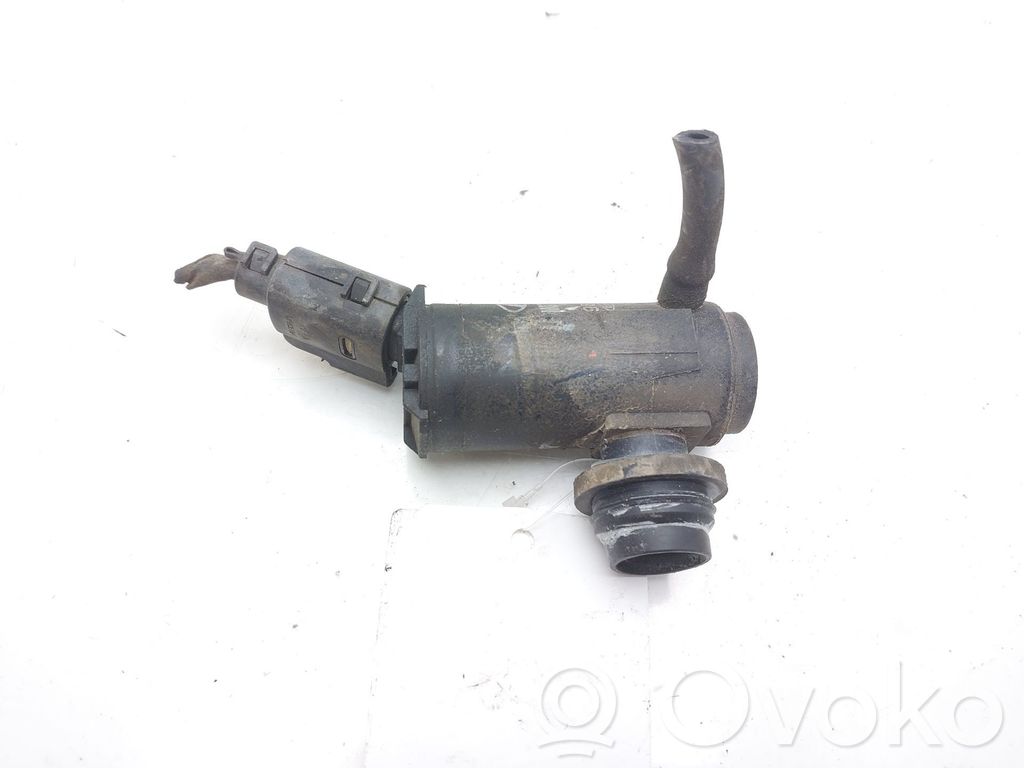 Hyundai Sonata Windscreen/windshield washer pump 