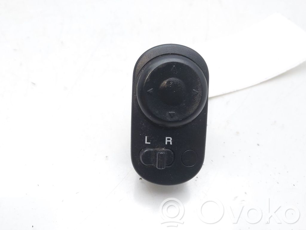 Chevrolet Nubira Interruptor del espejo lateral 