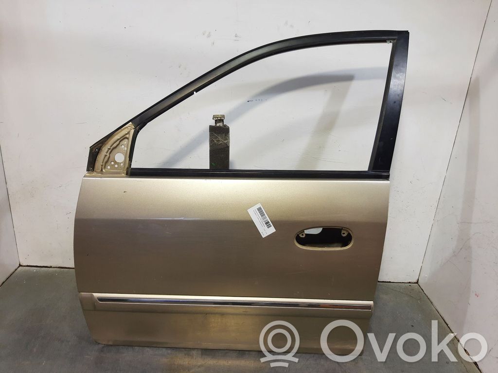 KIA Carens I Puerta delantera 