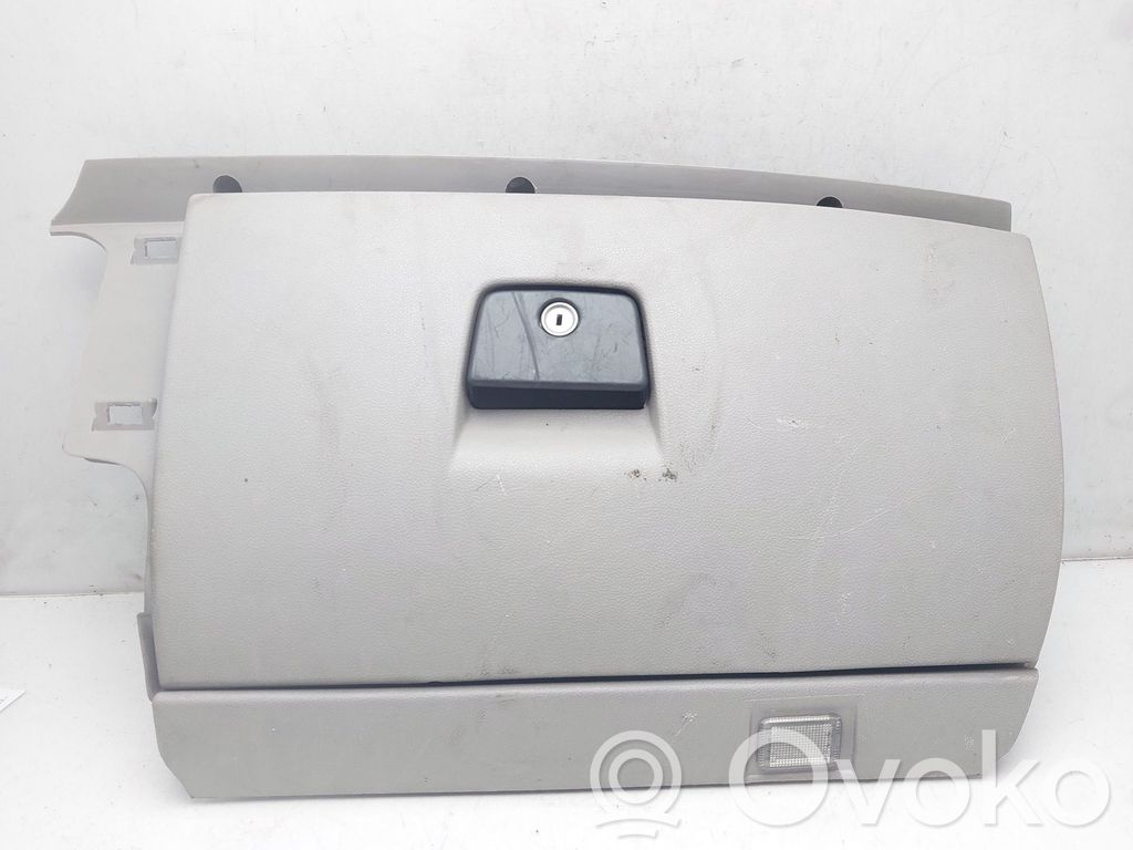 Boite à gants   8626141