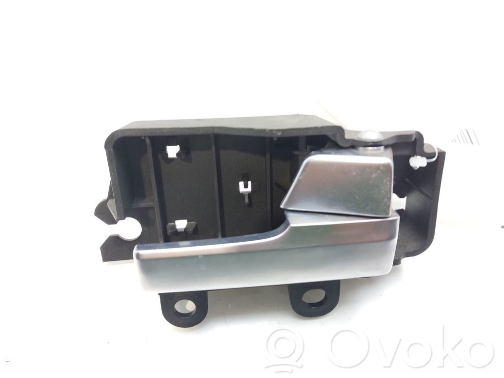 Manecilla interna puerta trasera   3M51R22600BA
