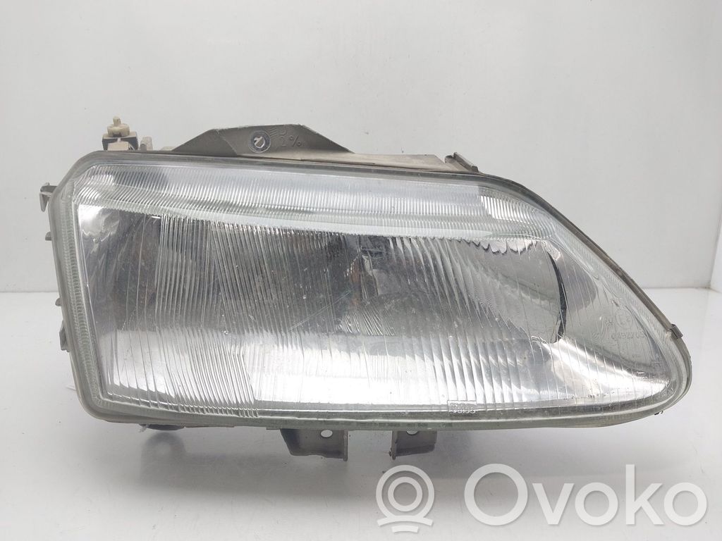 Renault Laguna I Headlight/headlamp 