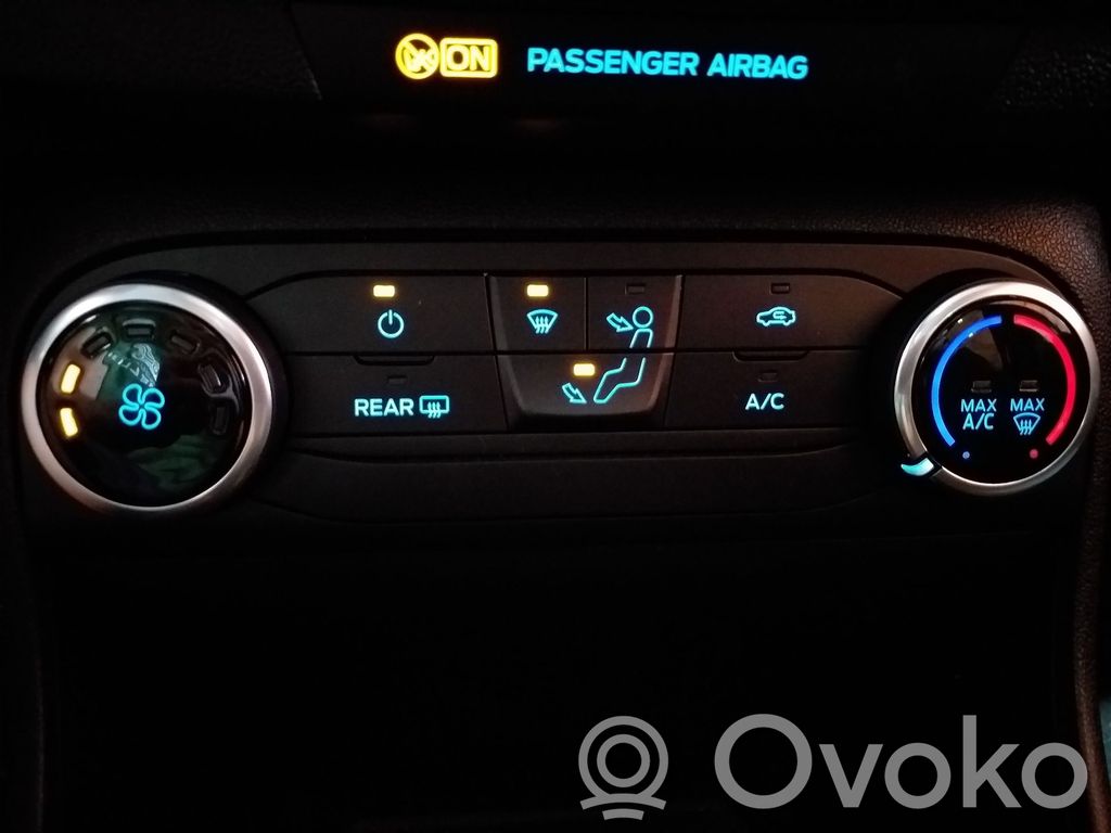 Ford Fiesta Panel klimatyzacji 