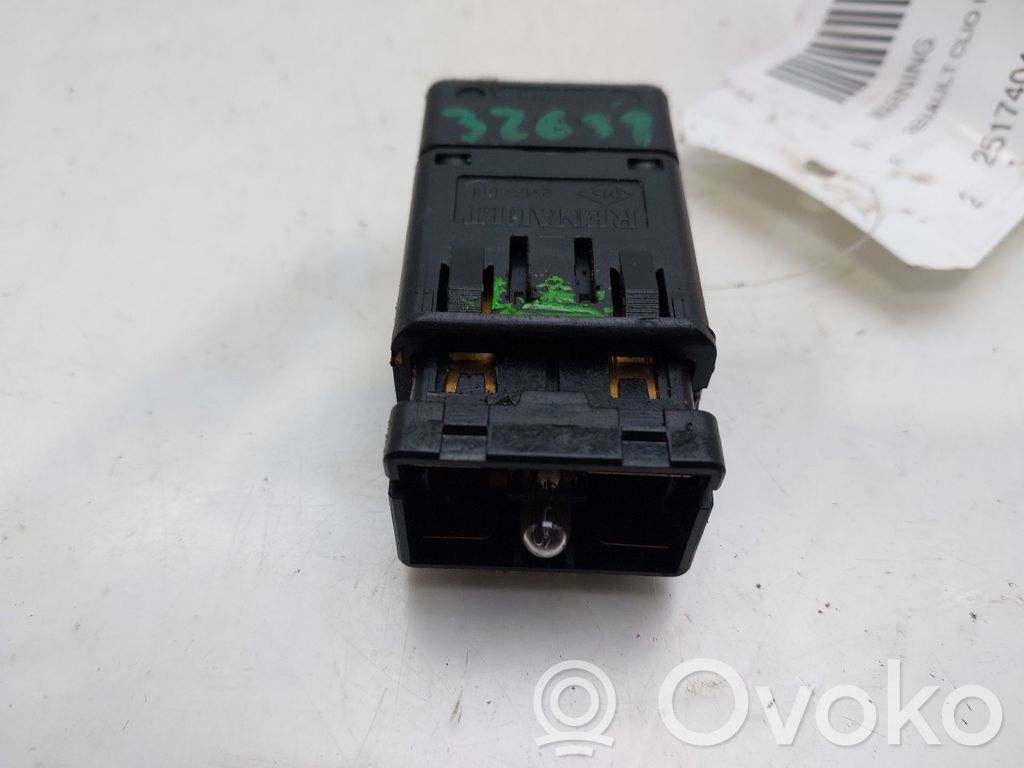 Renault Clio II Botón interruptor de luz de peligro 