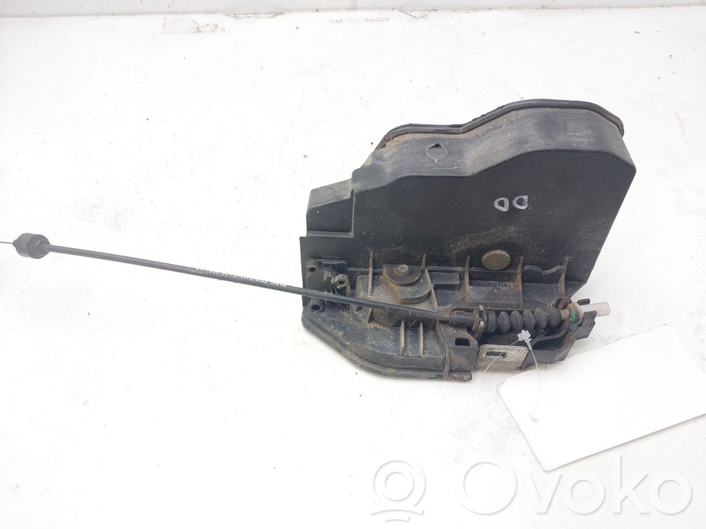 Serrure de porte avant   7036170