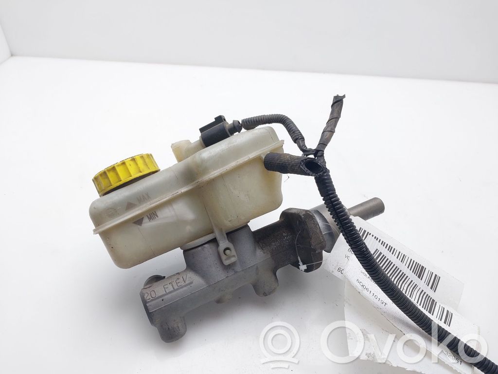 Volkswagen Polo Główny cylinder hamulca 