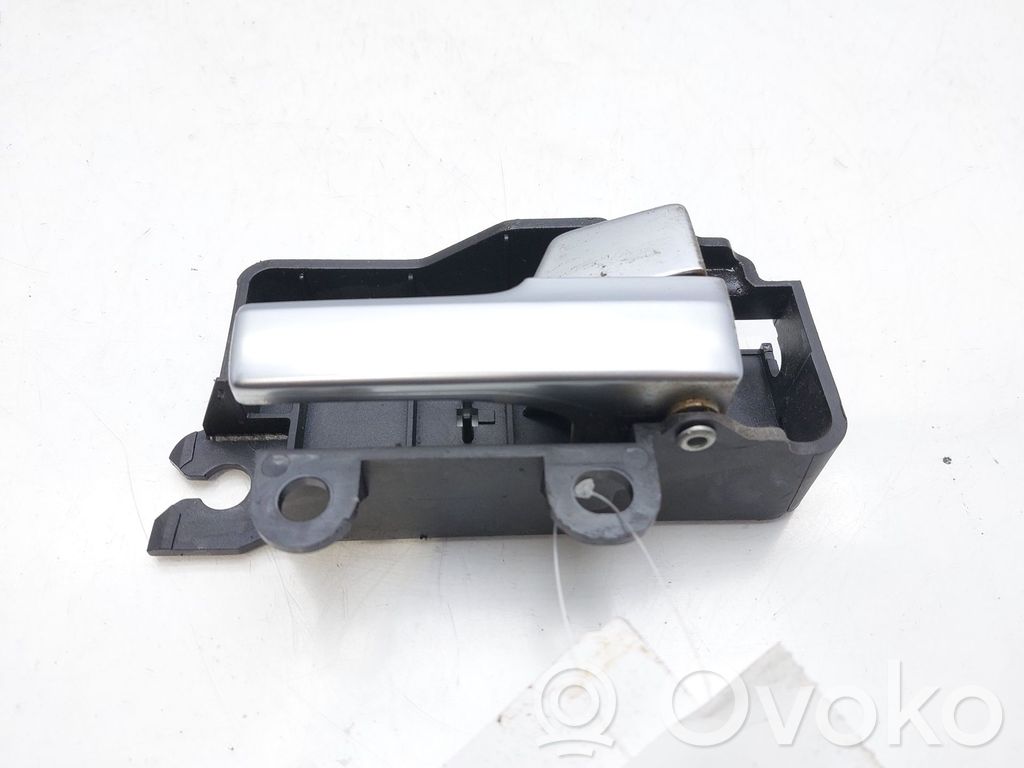Manecilla interna puerta trasera   3M51R22600BB