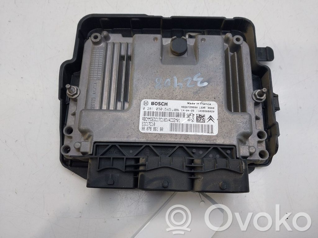 Unidad de control/módulo del motor   9807886180