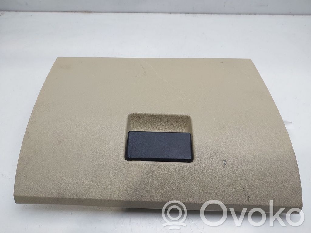 Ford Focus C-MAX Glove box 