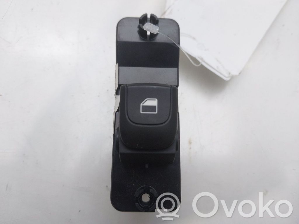 KIA Stonic Interruptor del elevalunas eléctrico 