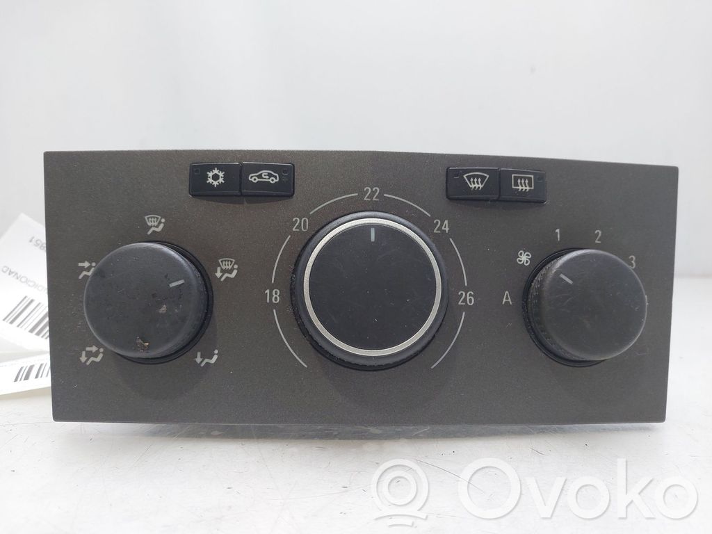 Opel Astra H Climate control unit 