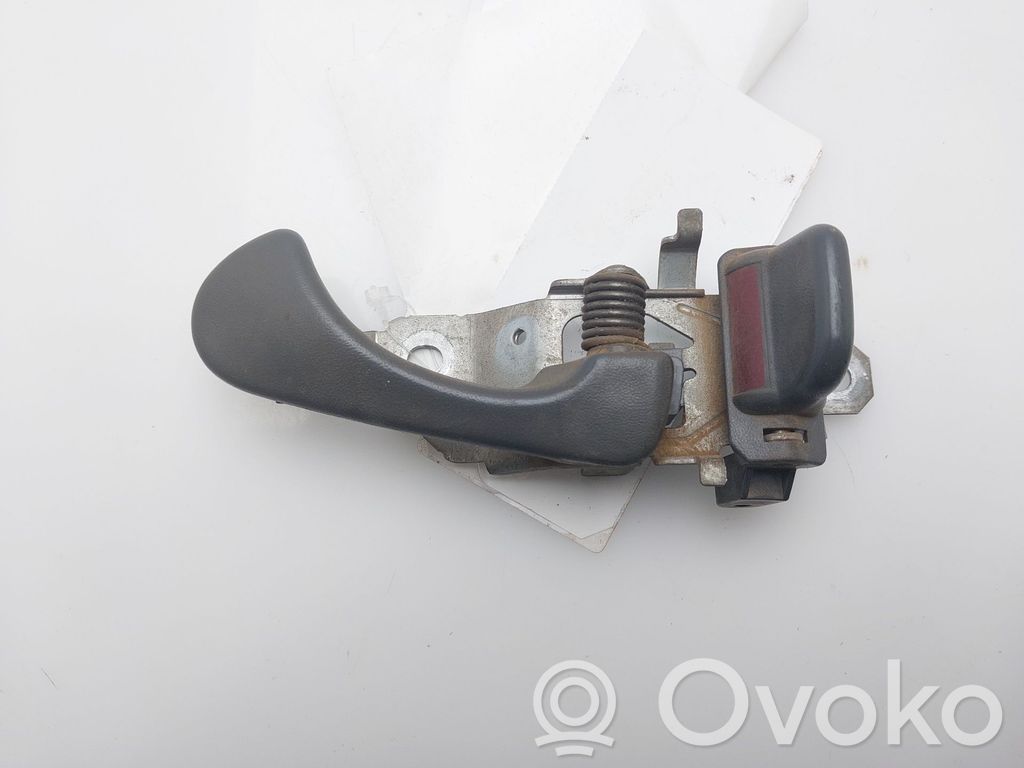 Mitsubishi L200 Klamka wewnętrzna drzwi przednich 