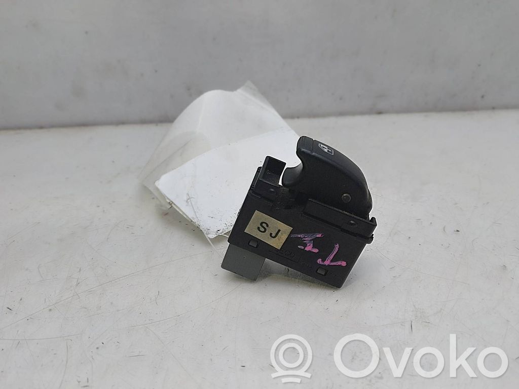 Daewoo Nubira Electric window control switch 