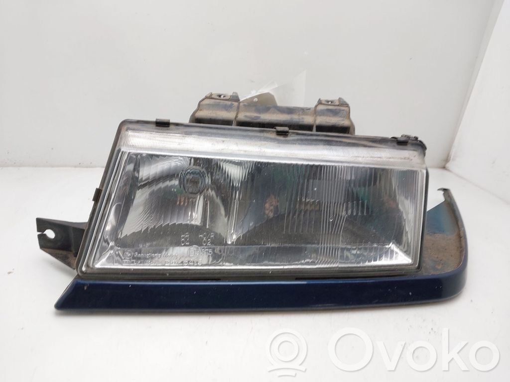 SsangYong Musso Lampa przednia 