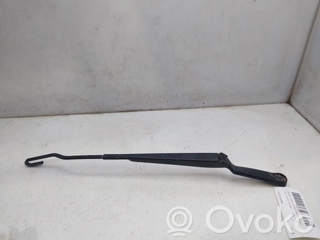 Seat Toledo II (1M) Front wiper blade arm 