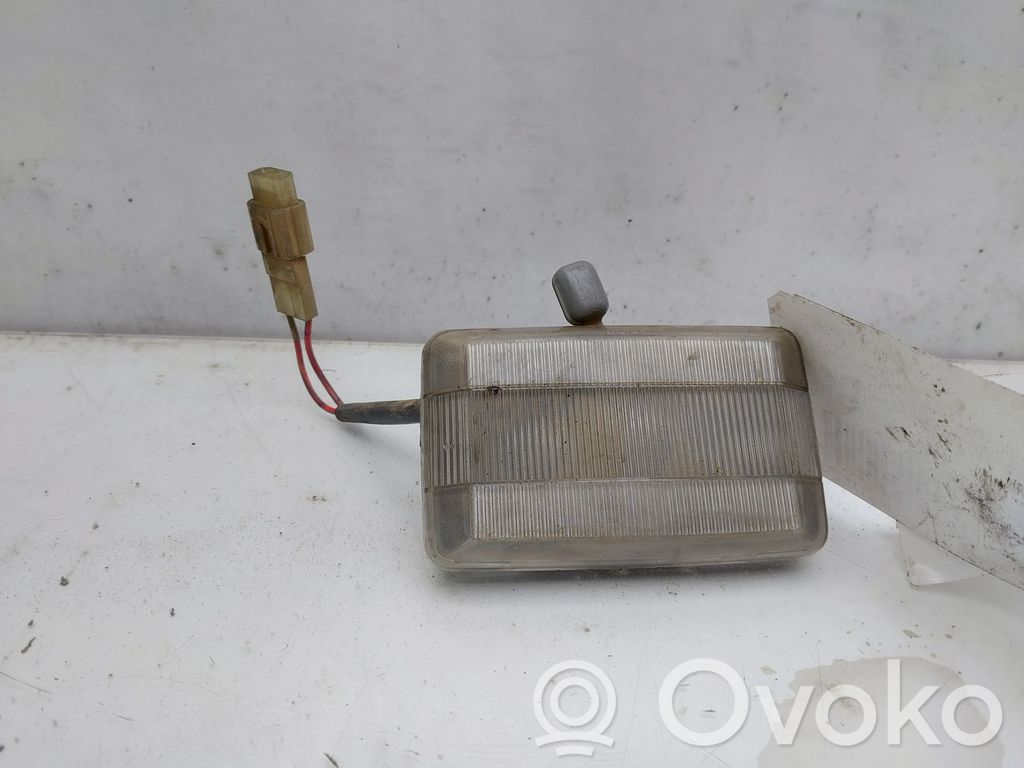 Mitsubishi Montero Etuistuimen valo 