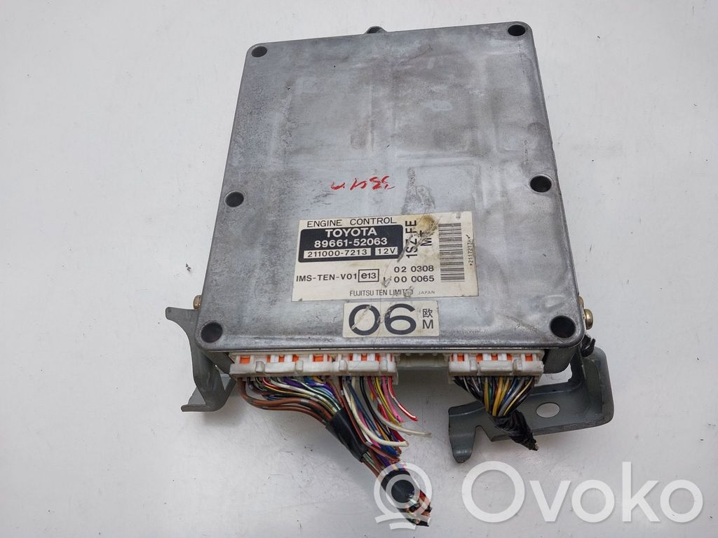 Toyota Yaris Unidad de control/módulo del motor 