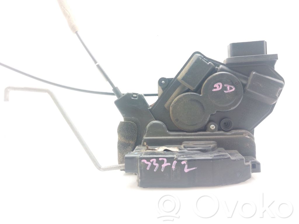Mazda 5 Front door lock 