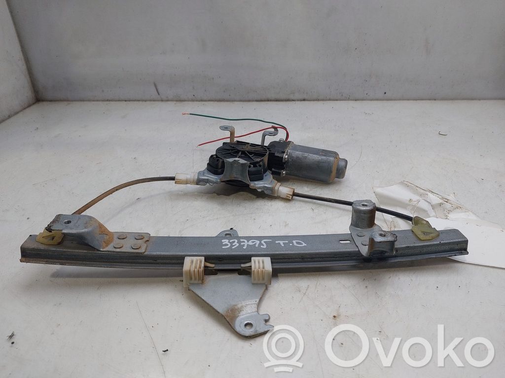 Nissan Qashqai Macara geam spate manuală 