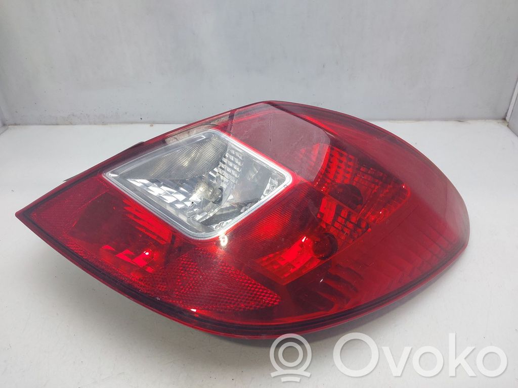 Opel Corsa D Lampă spate în caroserie 