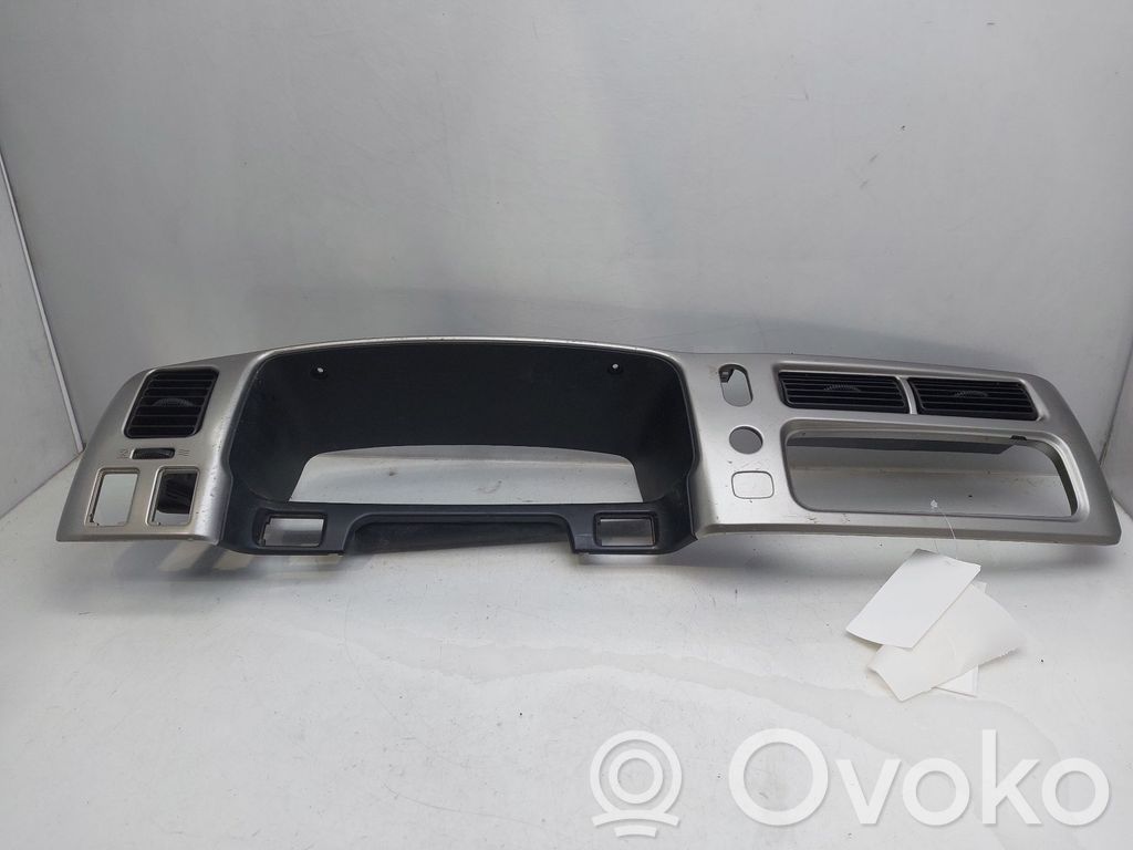 Mitsubishi Montero Consola central 
