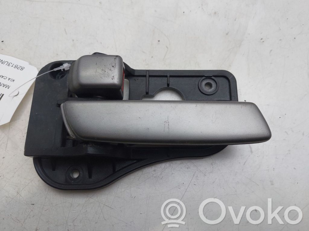 KIA Carens II Manecilla interna puerta trasera 